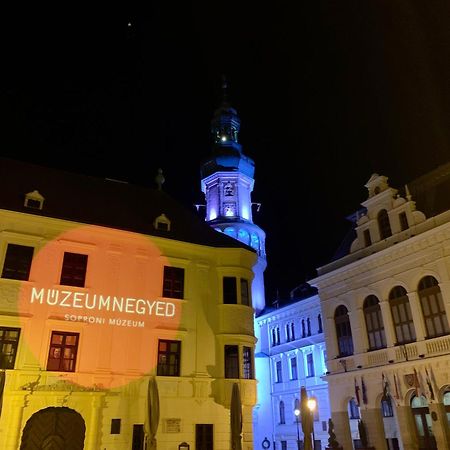 Appartamento Scarbantia Casa Sopron Esterno foto
